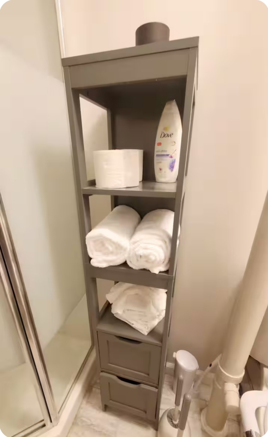 Studio bath storage