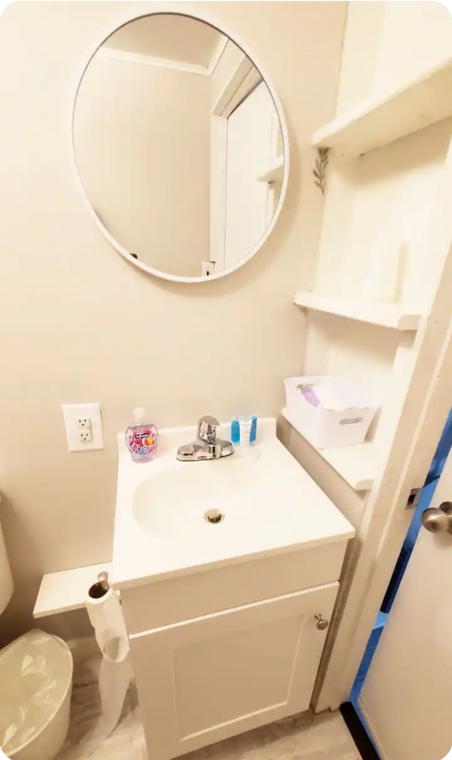 Studio vanity