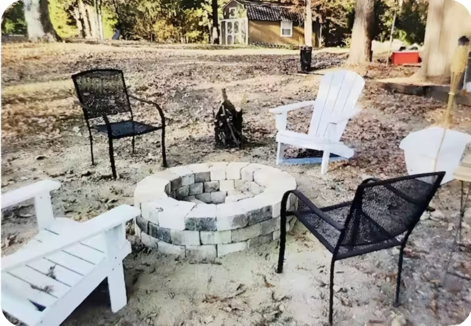 Outdoor fire pit
