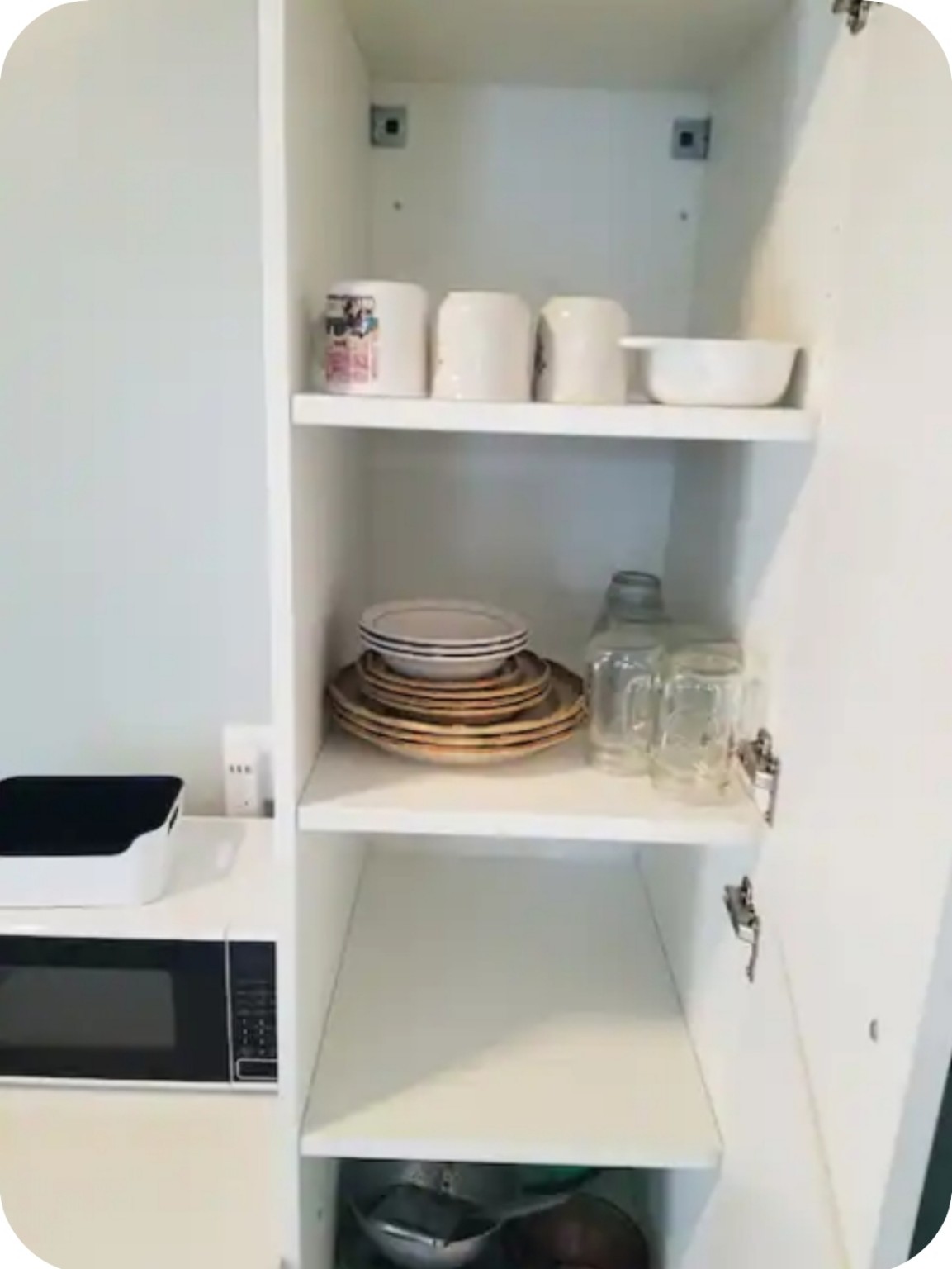 Full kitchen storage